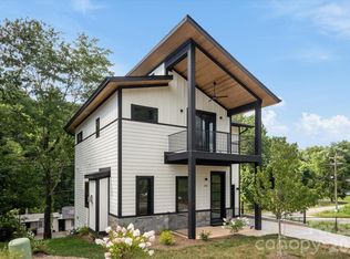 205 Torch Light Way, Asheville, NC 28806