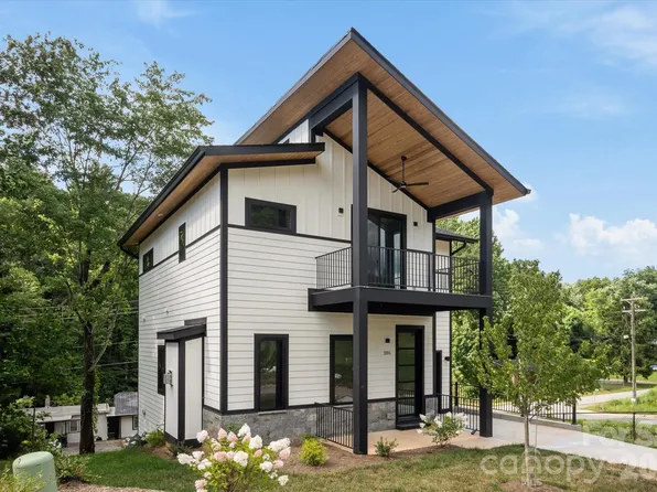 205 Torch Light Way, Asheville, NC 28806