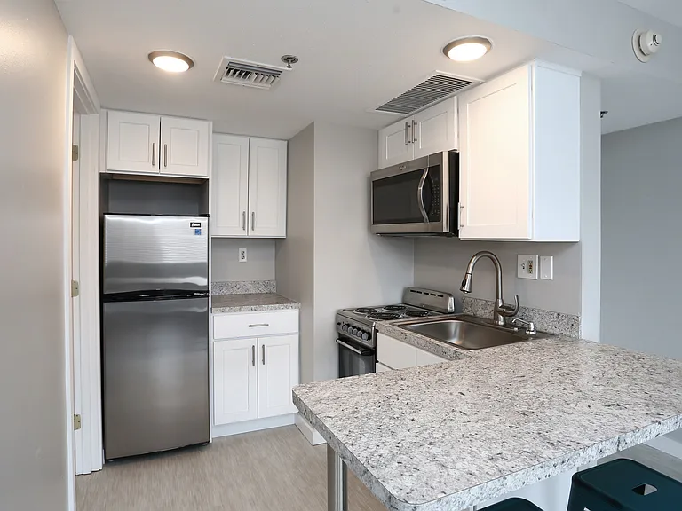 Flats at 390 — Photo 15