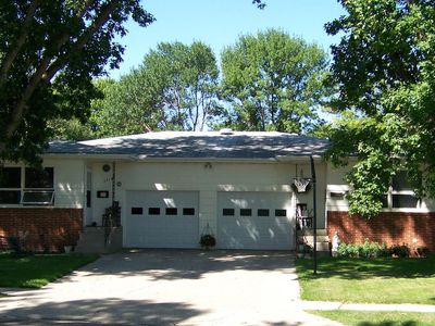 1716 Dick Dr, Aberdeen, SD, 57401