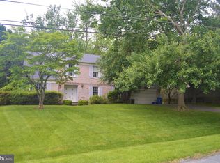 9110 Shad Ln, Rockville, MD 20854