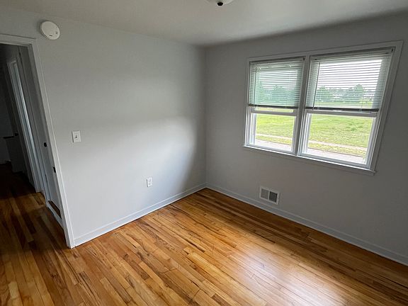5th image of 175 Rascal St