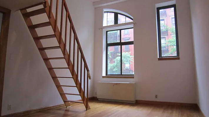 Rented by Bond New York | media 29