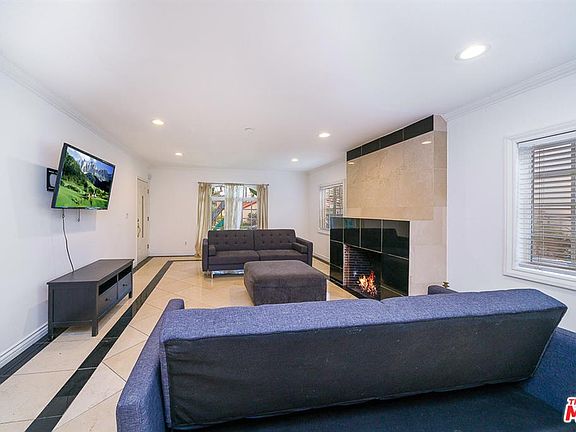 5th image of 1131 S Swall Dr #1