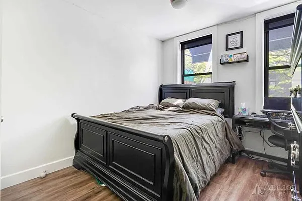 Rented by Anchor Associates | media 13