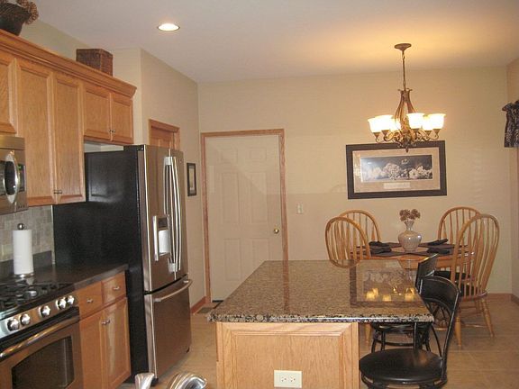 4th image of 1381 Heritage Dr