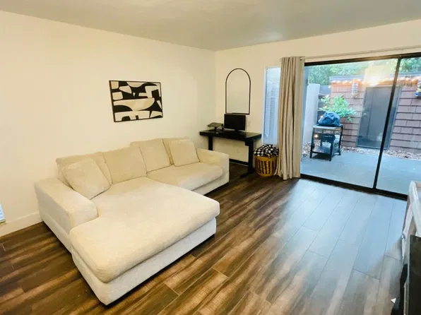 737 Woodside Ln E Unit 9, Sacramento, CA 95825