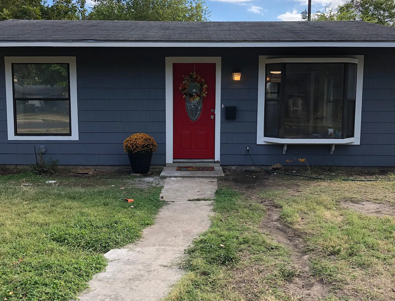 2 bed, 786 sqft, $1,300 — Photo 1