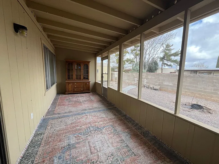 501 E Suffolk Dr — Photo 19