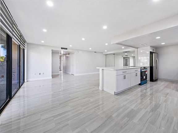 4th image of 20600 NE 7th Court