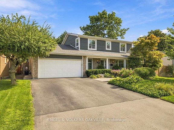 2nd image of 493 Wicklow Rd