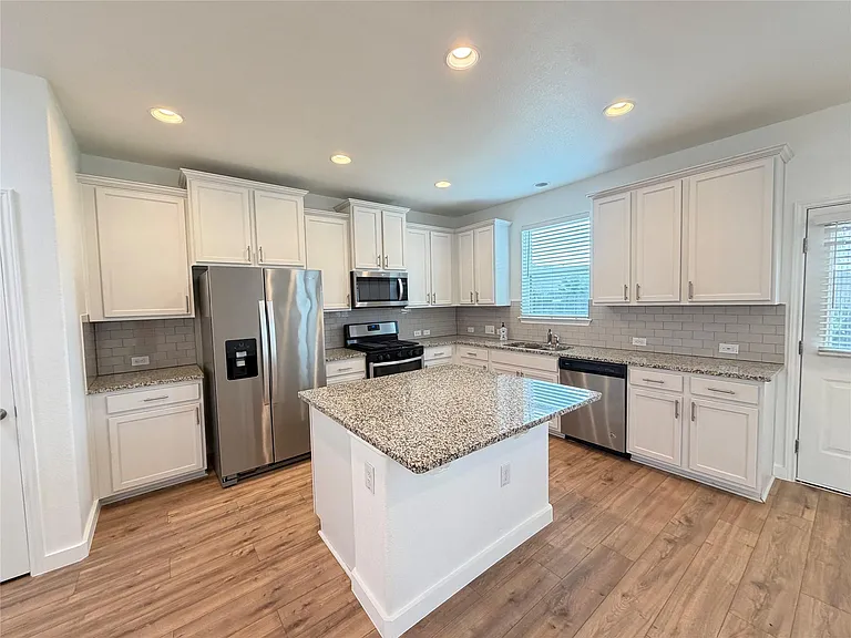 10321 Forest Grove Dr — Photo 5