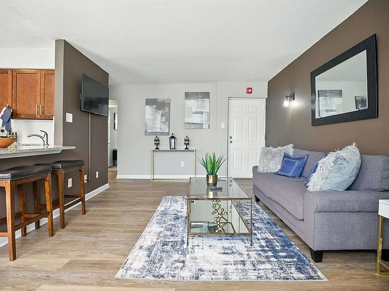 Northbrook Apartments — Photo 5