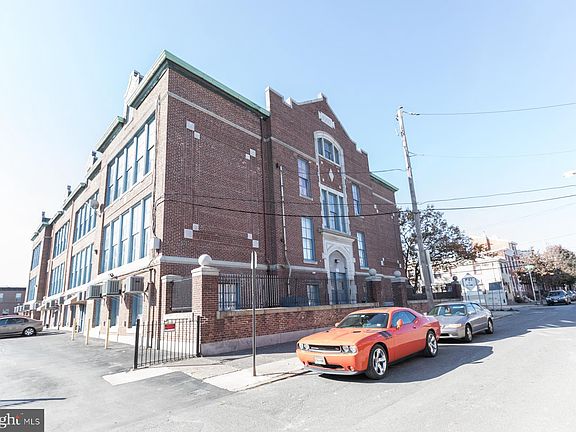 3rd image of 1050 E Montgomery Ave APT 205