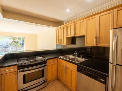 7477 SW 82nd St APT C213, Miami, FL, 33143