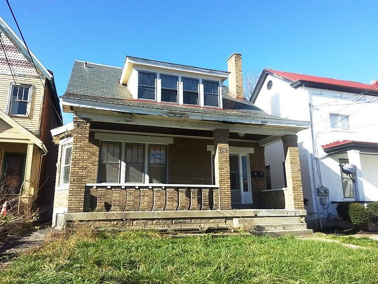 2nd image of 1227 Ross Ave
