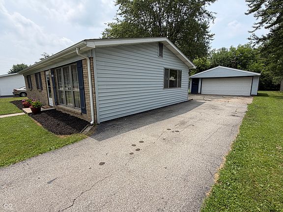 2nd image of 3019 Brentwood Rd