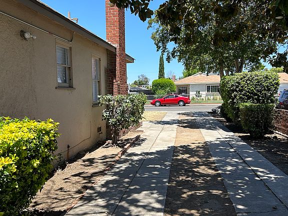 4th image of 3824 E Weldon Ave