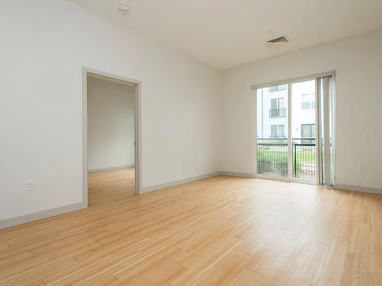 West Square Apartments — Photo 228