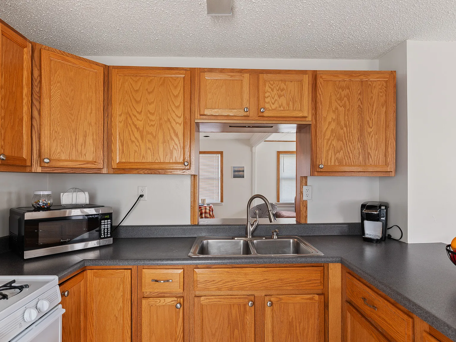 2 bed, $2,500 — Photo 2