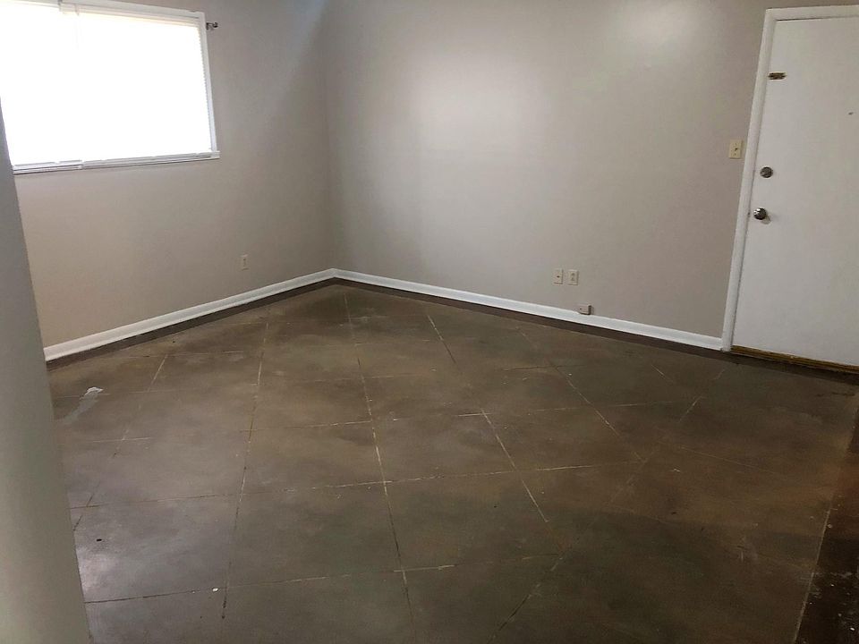 Living Room, tile flooring