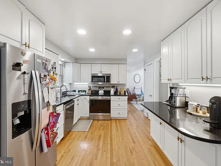 15336 Baileys Ln — Photo 4