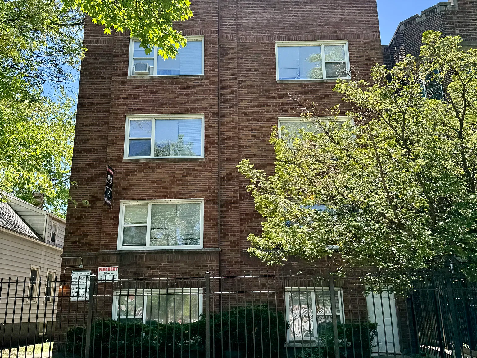 2 bed, $1,425 — Photo 1