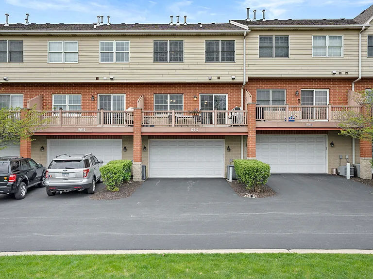 17943 Fountain Cir — Photo 28