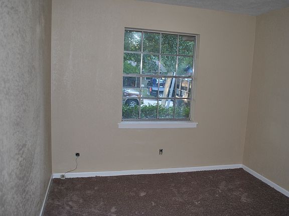 2nd image of 1706 Waverly Dr