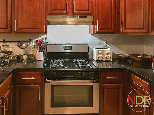 Rented by Next Door Realty NYC | media 13