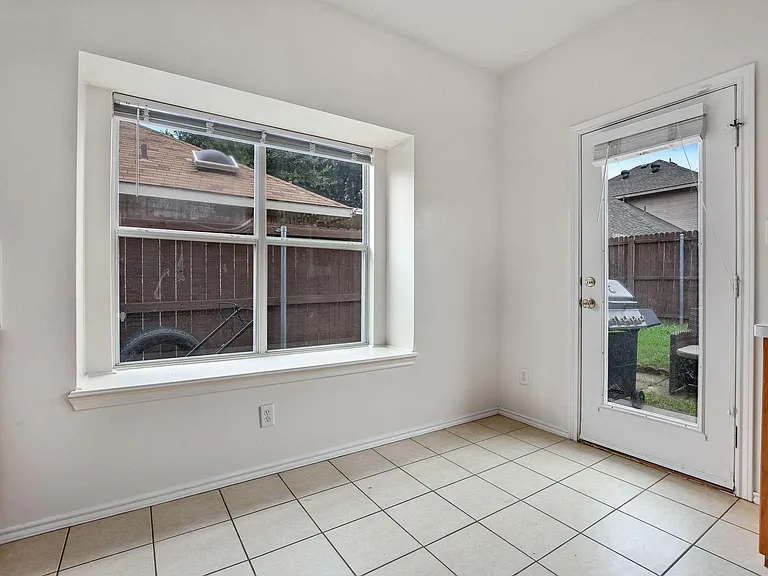 1209 Buehler Ct — Photo 13