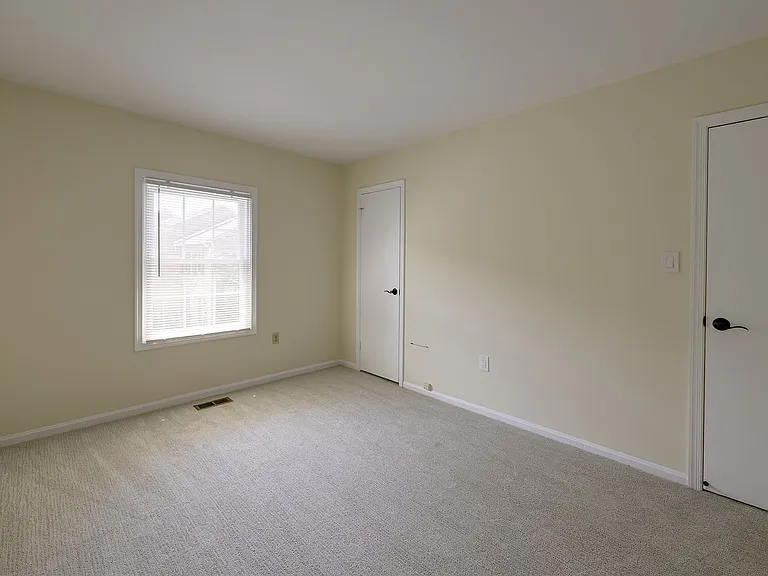 7518 Westlake Ter — Photo 42