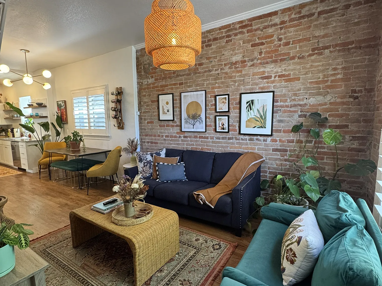 3 bed, 1394 sqft, $3,800 — Photo 4