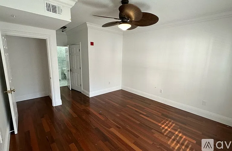 553 Water St — Photo 9