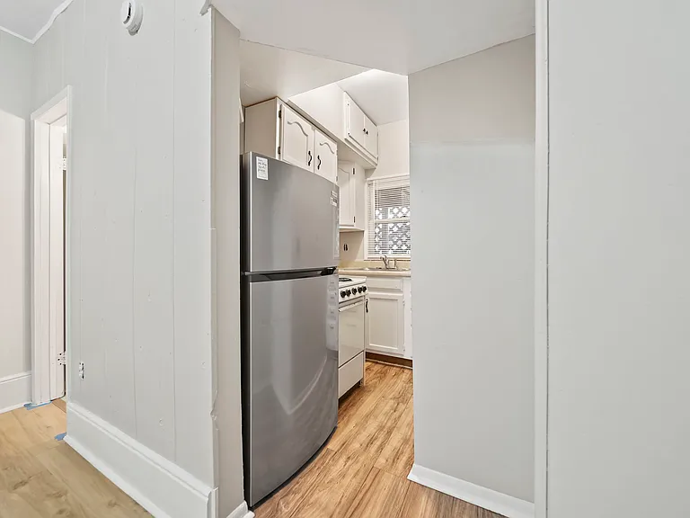 1315 Knollwood Ave #3 — Photo 6