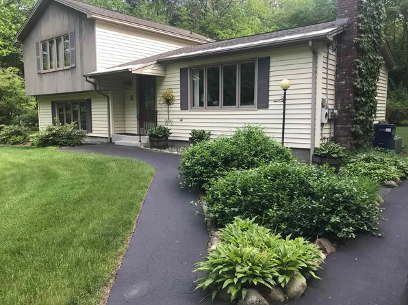 25 Brook Road, Litchfield, NH 03052