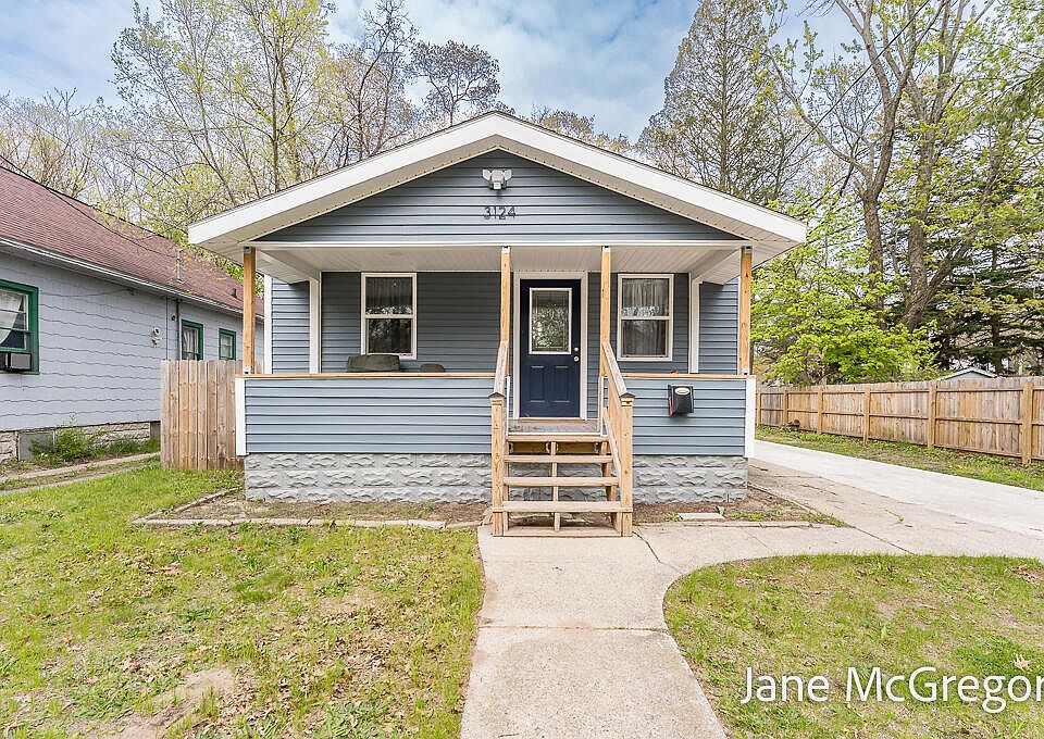 1st image of 3124 5th St