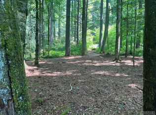 84 Flagstone Rd, Cashiers, NC 28717