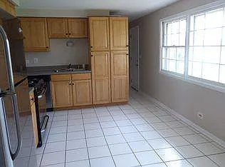 1115 Bradford Ln — Photo 5