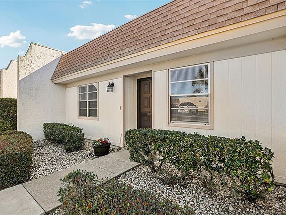 5th image of 11120 CARRIAGE HILL DRIVE #1