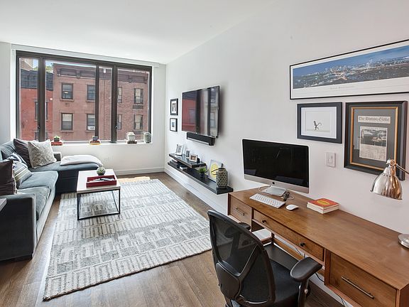 3rd image of 211 E 13th St #4D