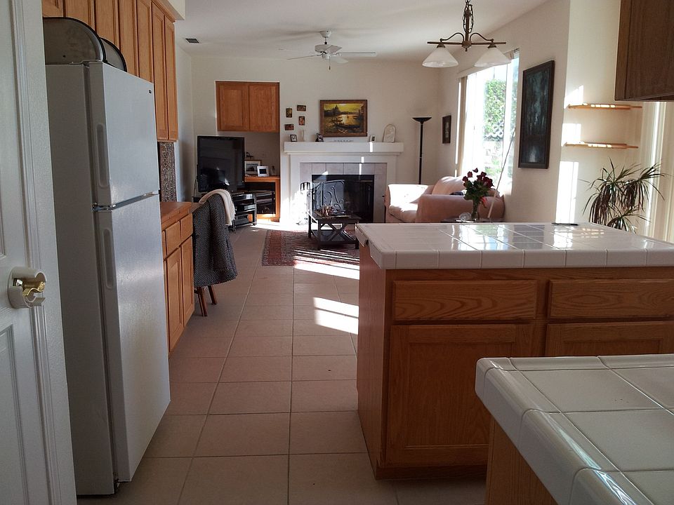 Kitchen-Living