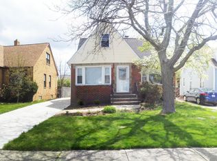 6407 Sunderland Dr, Parma, OH 44129