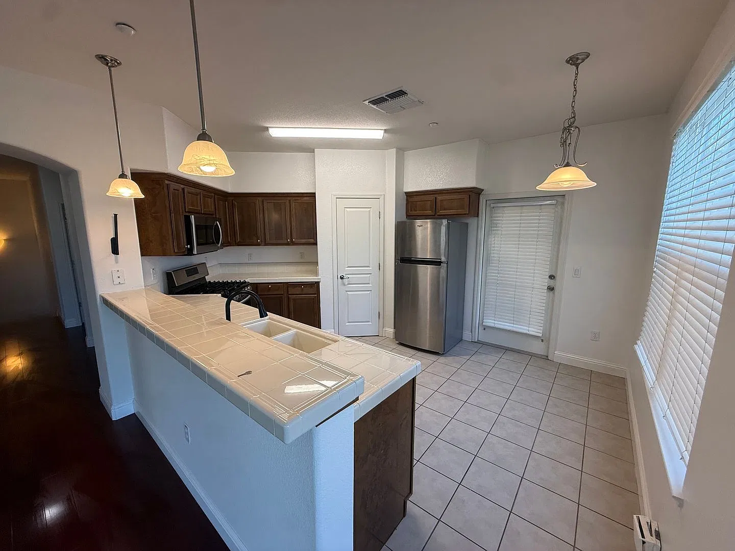 3 Bed | 2 Bath | 1526 SF | 2 Car Garage | Condominium | WS&G Paid by Owner — Photo 4