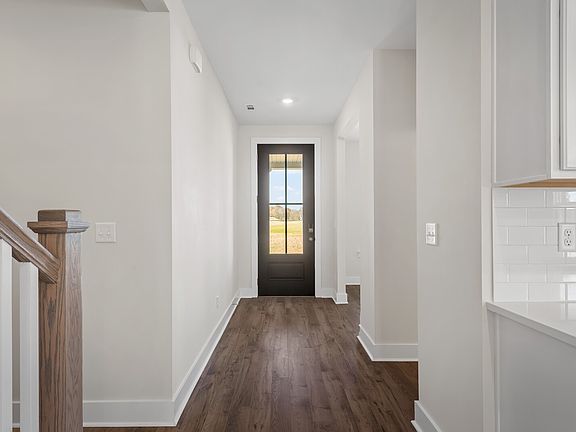4th image of 1408 Charles Dr