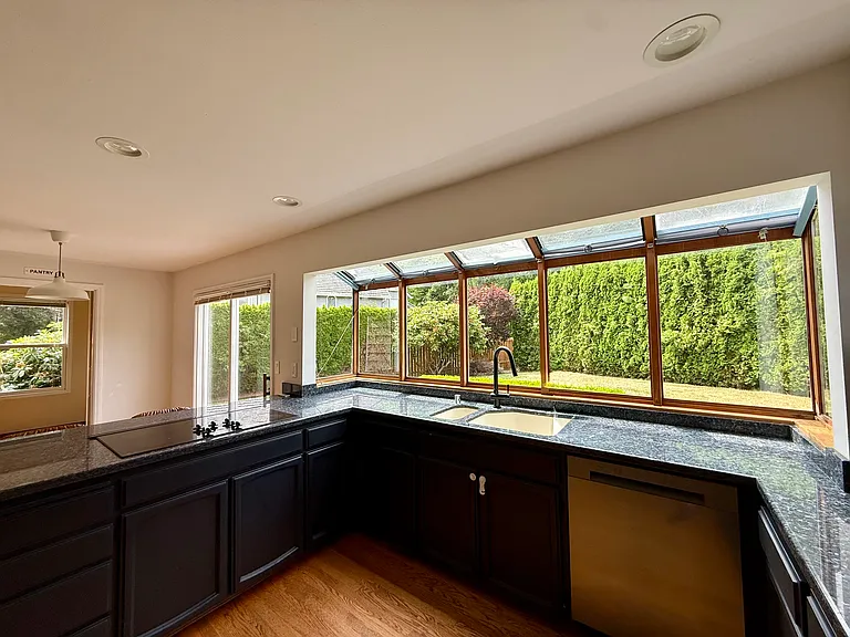 17417 SE 46th Pl — Photo 9