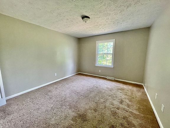 2nd image of 416-418 Schenkel Ln #Foh418