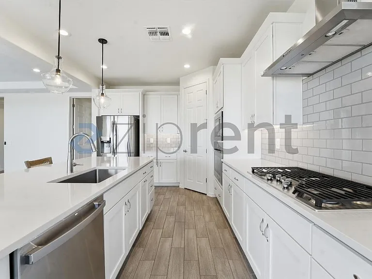 2313 N 195th Dr — Photo 20