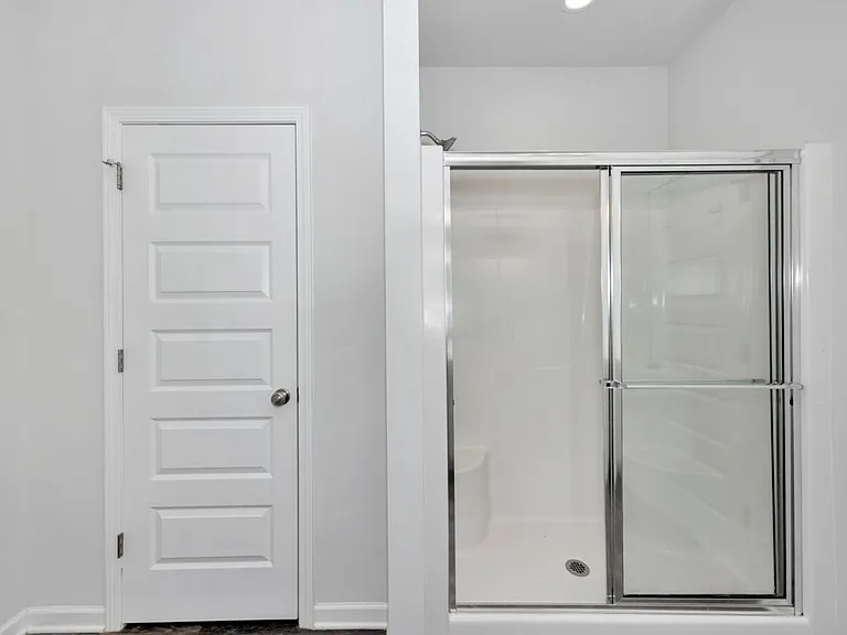 171 Kingswood Dr — Photo 37