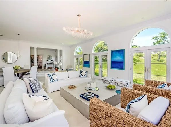 181 Ocean Ave, Newport, RI 02840